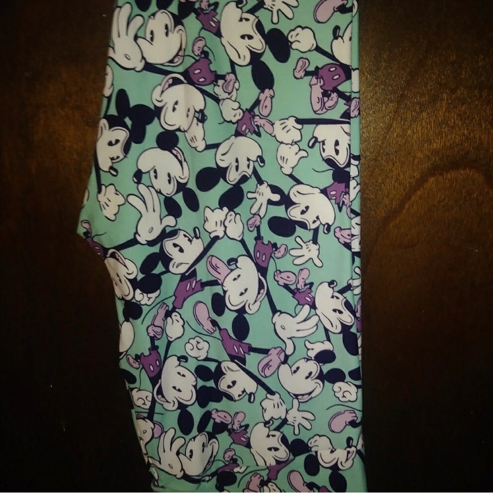 TC Lularoe Mickey  leggings